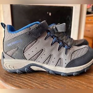 Merrell boys shoes, size 13.0M (little kids)